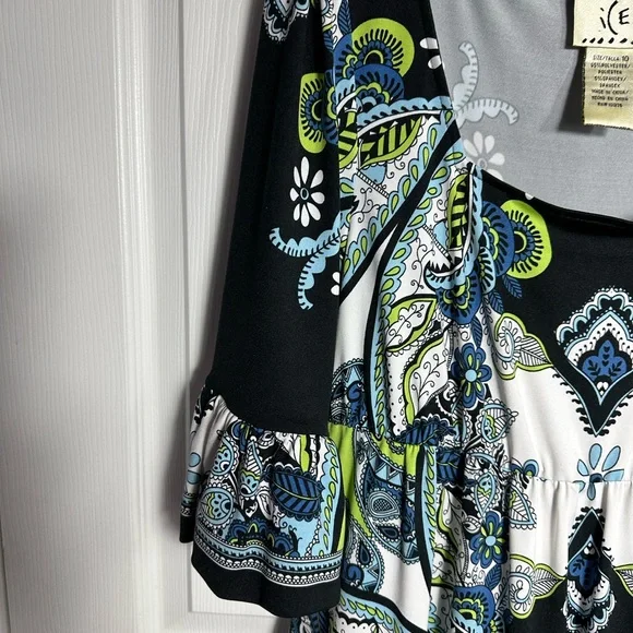 Ice Gray and Black Patterned Fabric - Picture 4 of 8